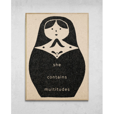 Lámina Ella contiene multitudes